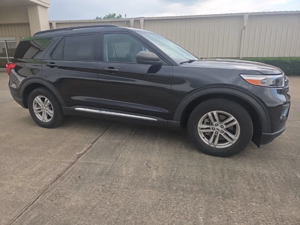 Used 2023 Ford Explorer XLT RWD image 10
