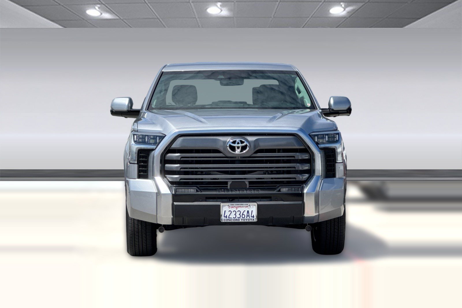 Used 2024 Toyota Tundra Limited AWD/4WD image 5