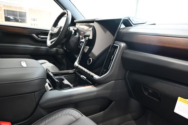 New 2026 GMC Yukon Denali w/ Denali Reserve Package image 16