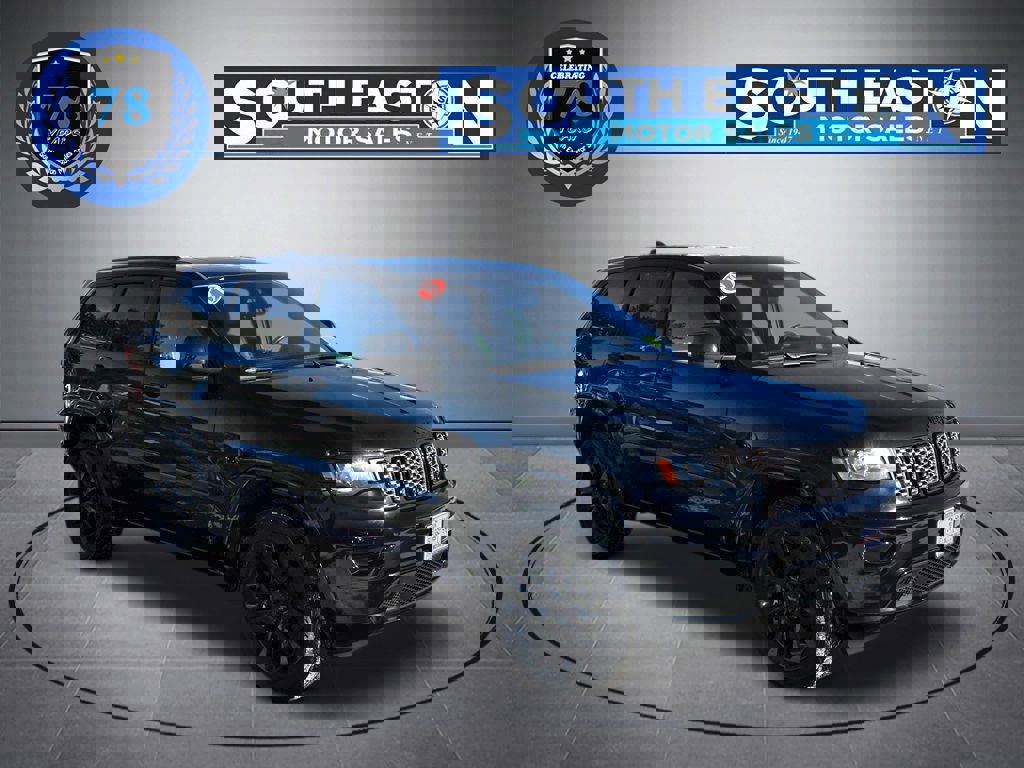 Used 2019 Jeep Grand Cherokee Altitude image 2