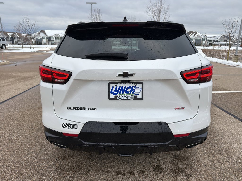 Certified 2023 Chevrolet Blazer RS w/ Driver Confidence II Package image 4