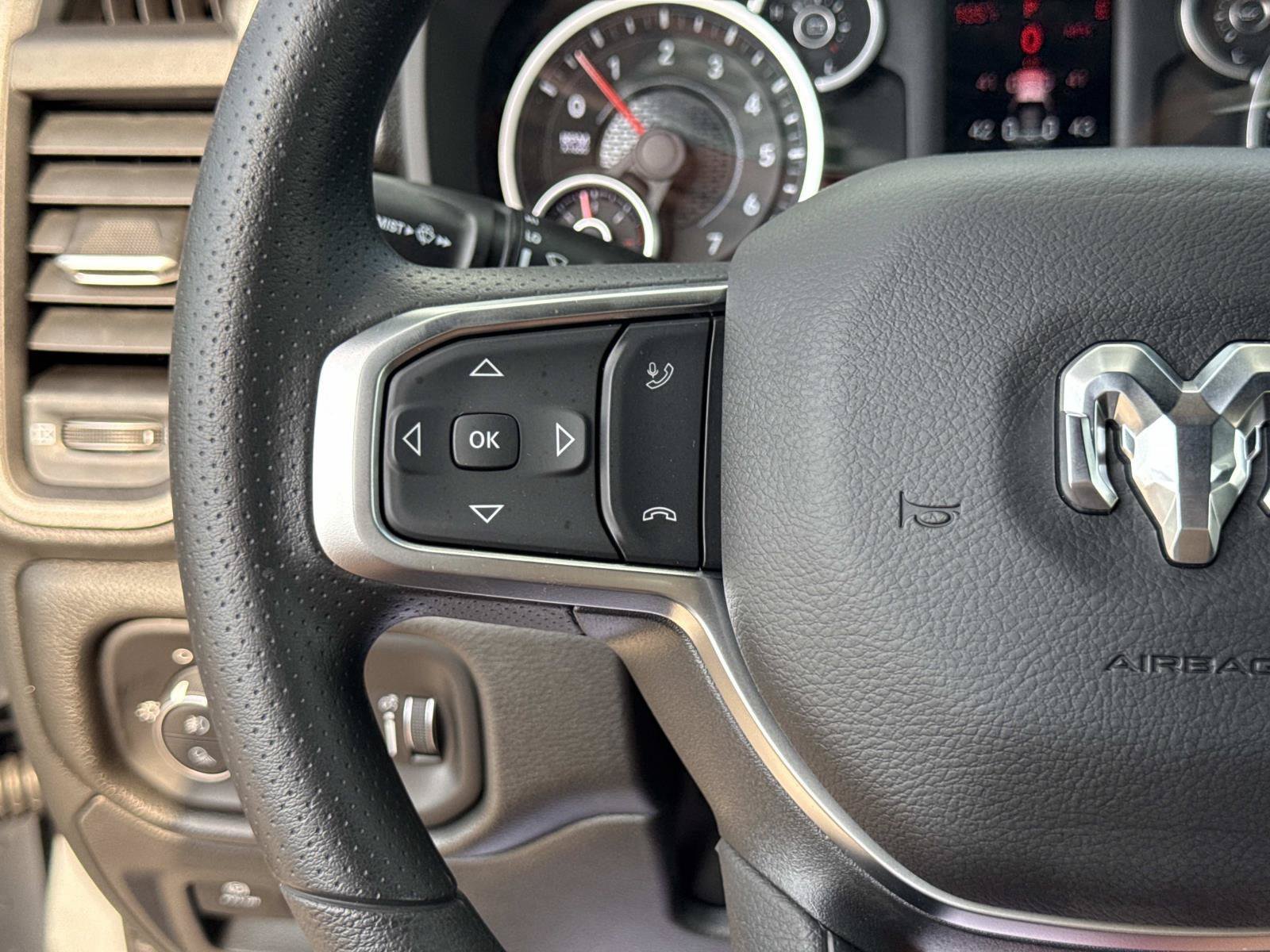 New 2026 RAM 1500 Express AWD/4WD image 19