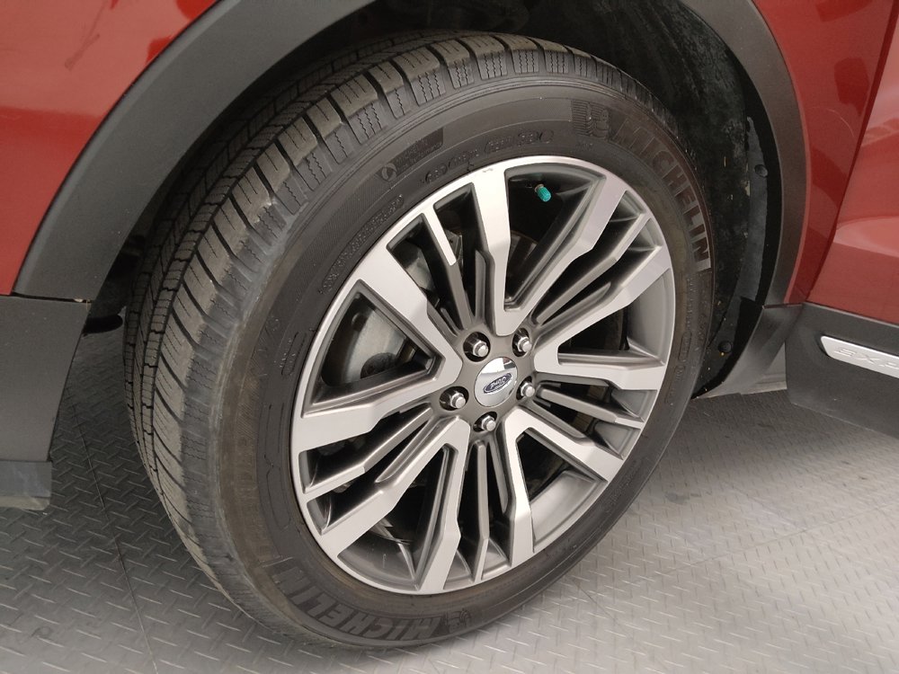 Used 2019 Ford Explorer Platinum image 31