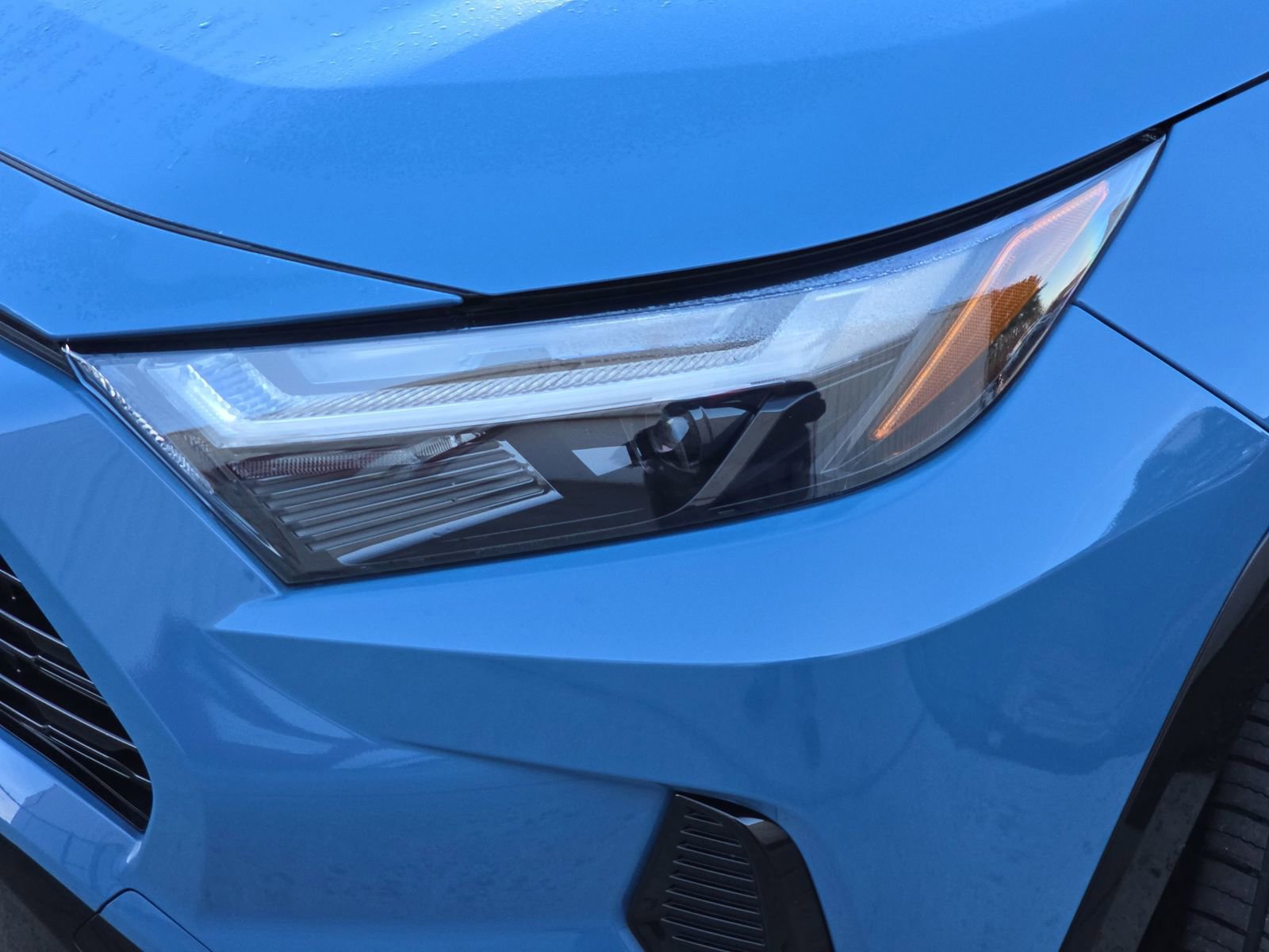 Used 2023 Toyota RAV4 SE image 37