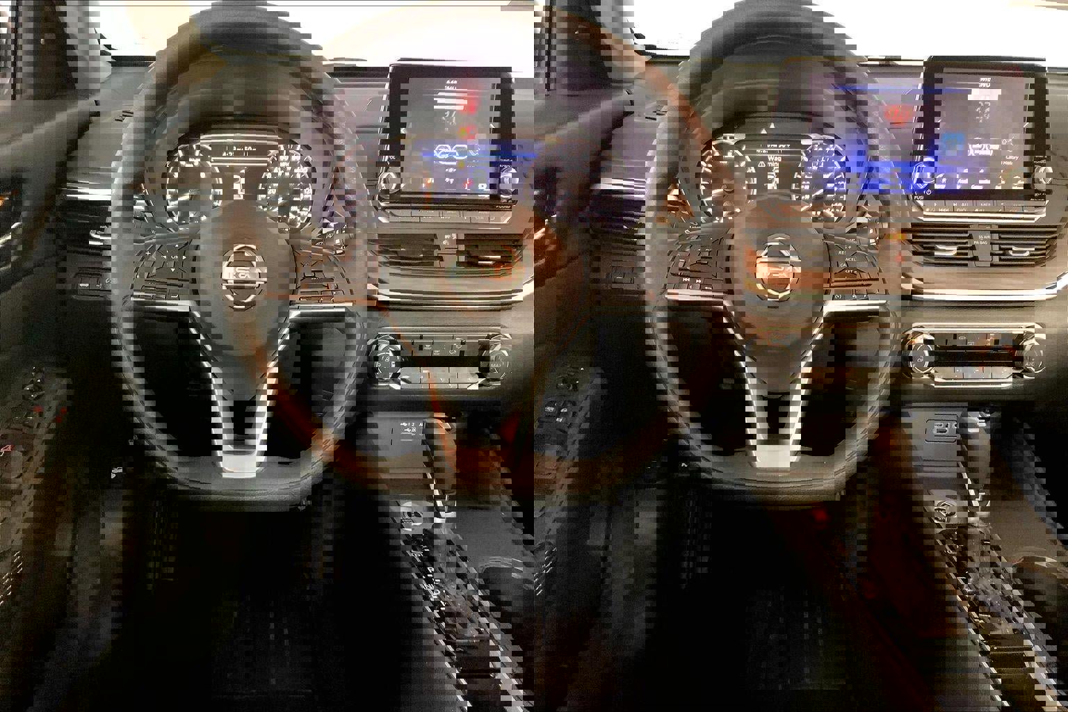 Used 2025 Nissan Altima 2.5 SV image 5