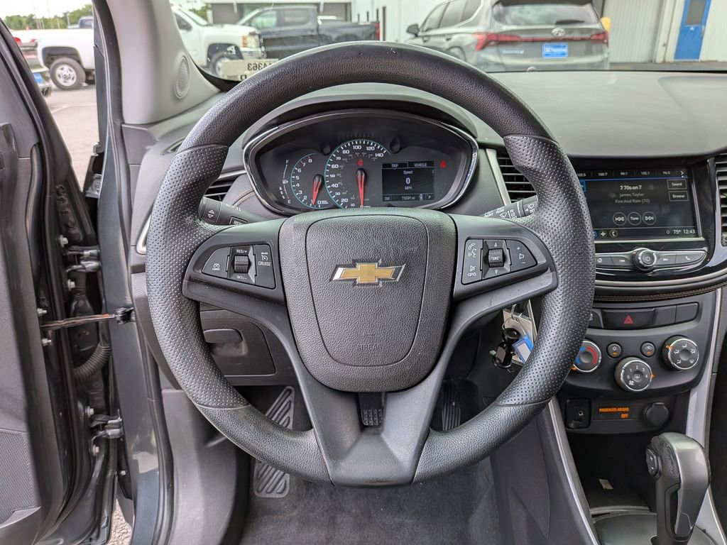 Used 2019 Chevrolet Trax LT FWD image 13