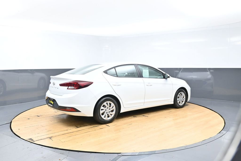 Used 2020 Hyundai Elantra SE w/ Cargo Package (C1) FWD image 14
