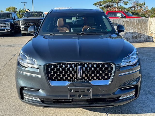 Used 2022 Lincoln Aviator Grand Touring w/ Equipment Group 301A image 2