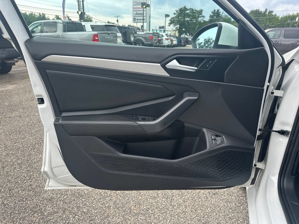 Used 2022 Volkswagen Jetta S FWD image 13