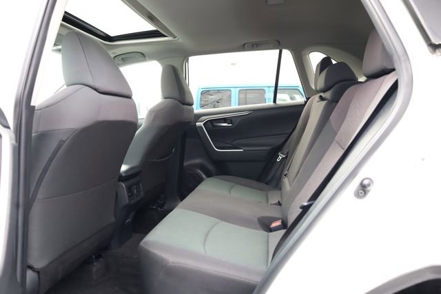 Used 2023 Toyota RAV4 XLE w/ Convenience Package image 28