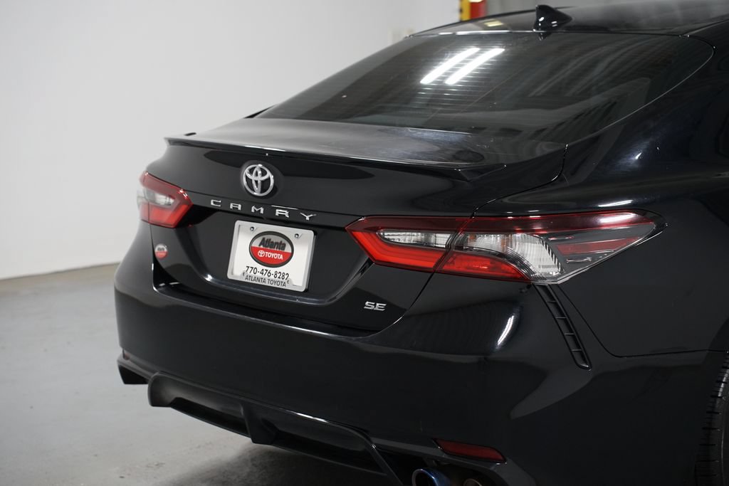 Used 2022 Toyota Camry SE FWD image 9