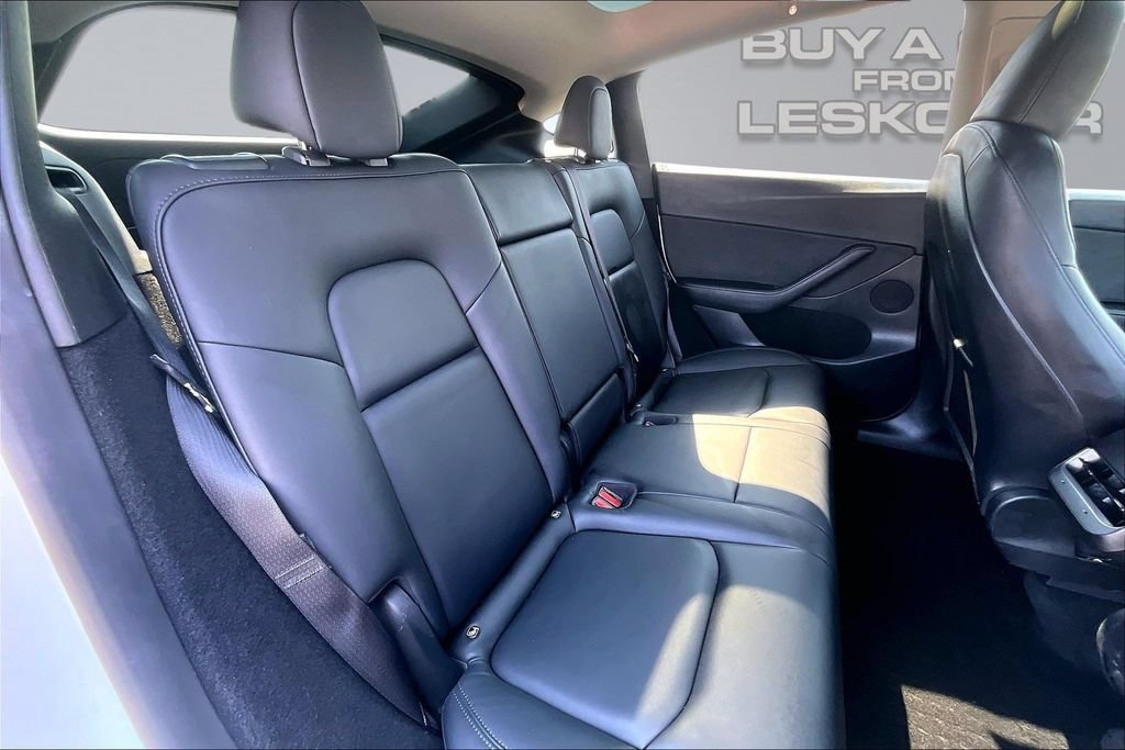 Used 2023 Tesla Model Y Long Range AWD/4WD image 27