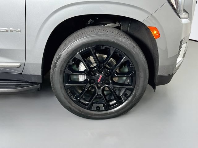 Used 2023 GMC Yukon XL SLT AWD/4WD image 41