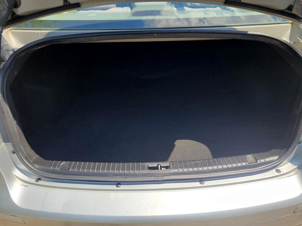 Used 2010 Hyundai Sonata GLS image 12