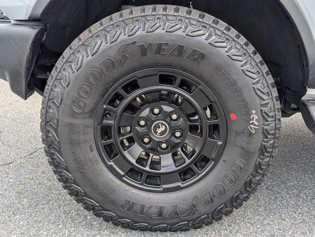 New 2026 Ford Bronco Outer Banks w/ Sasquatch Package image 13