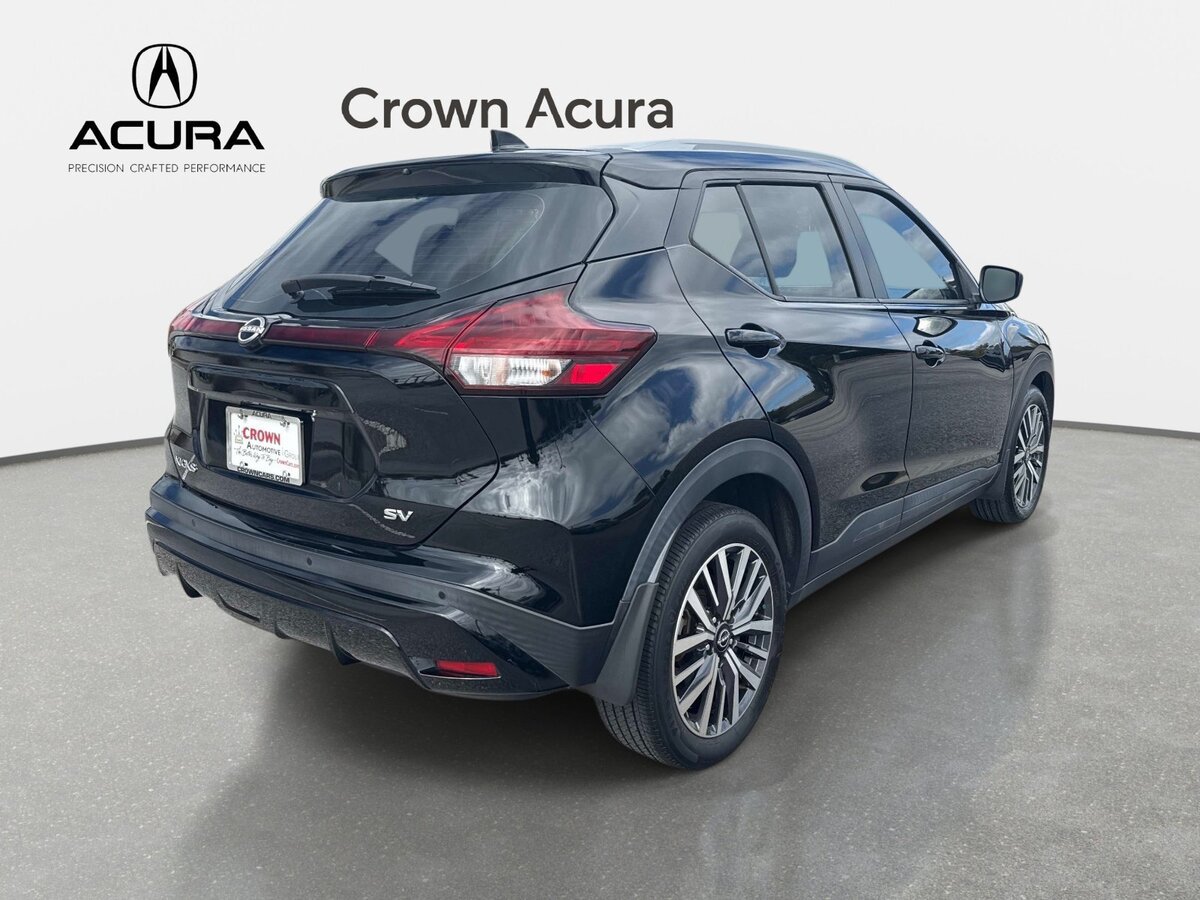 Used 2023 Nissan Kicks SV FWD image 4