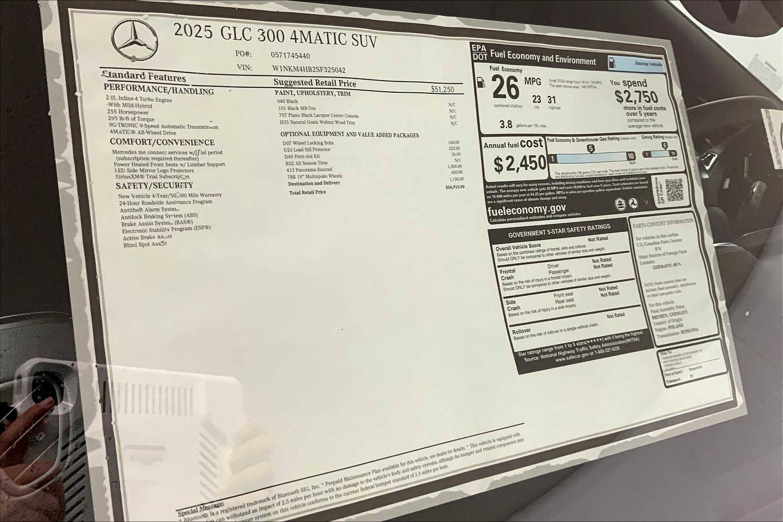 Used 2025 Mercedes-Benz GLC 300 4MATIC image 17