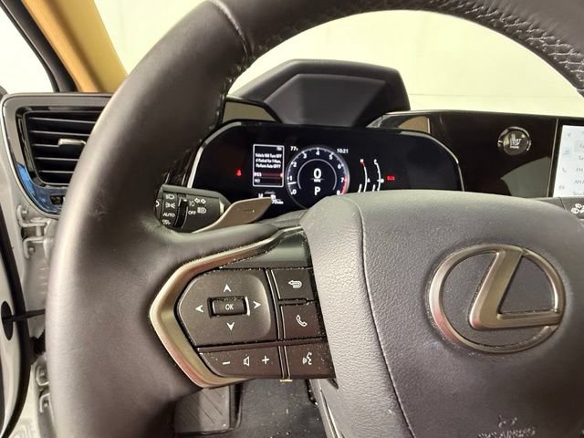 Used 2024 Lexus NX 250 FWD w/ Towing Package (2000 Lbs) image 14