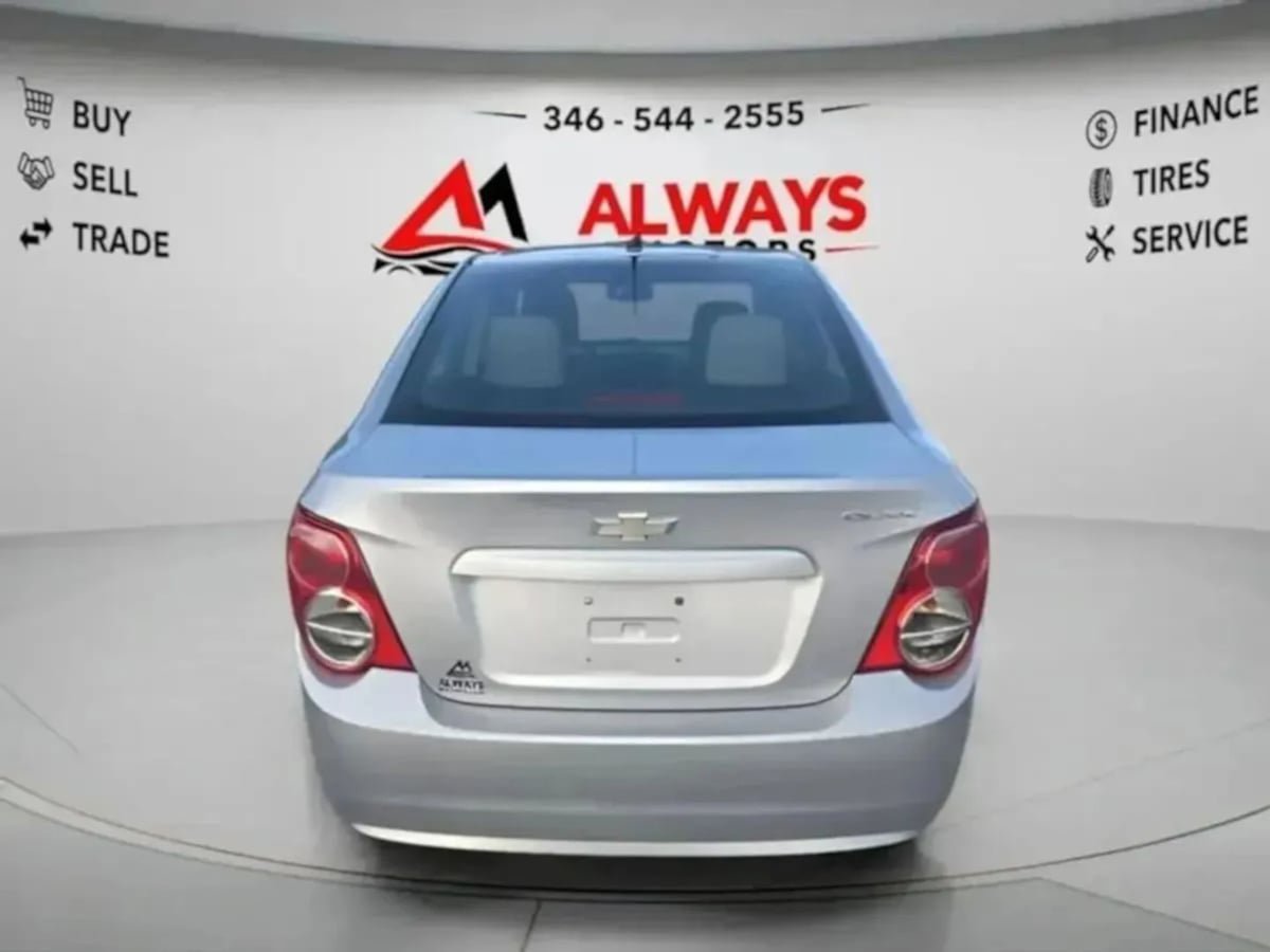 Used 2013 Chevrolet Sonic LS FWD image 23