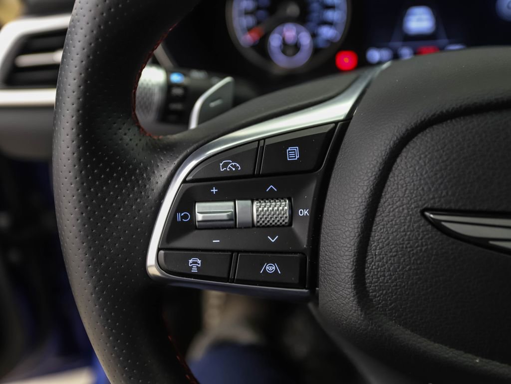 Used 2025 Genesis G70 3.3T Advanced image 12