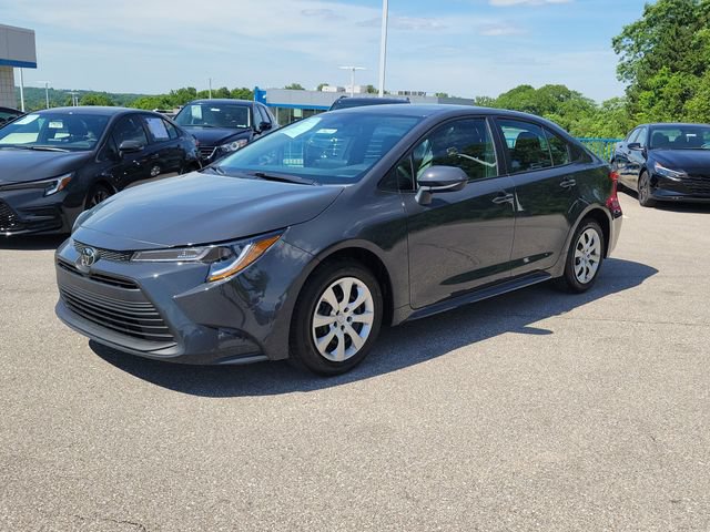 Used 2026 Toyota Corolla LE FWD image 2