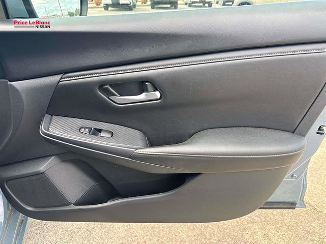 Used 2024 Nissan Sentra SV FWD image 13