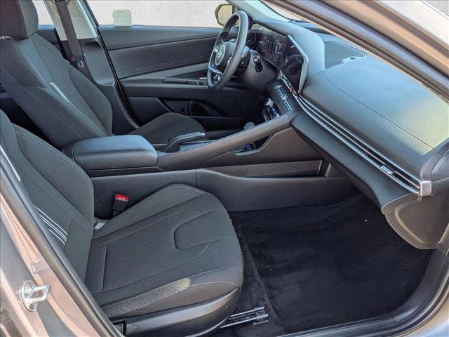 Used 2024 Hyundai Elantra SEL FWD image 21