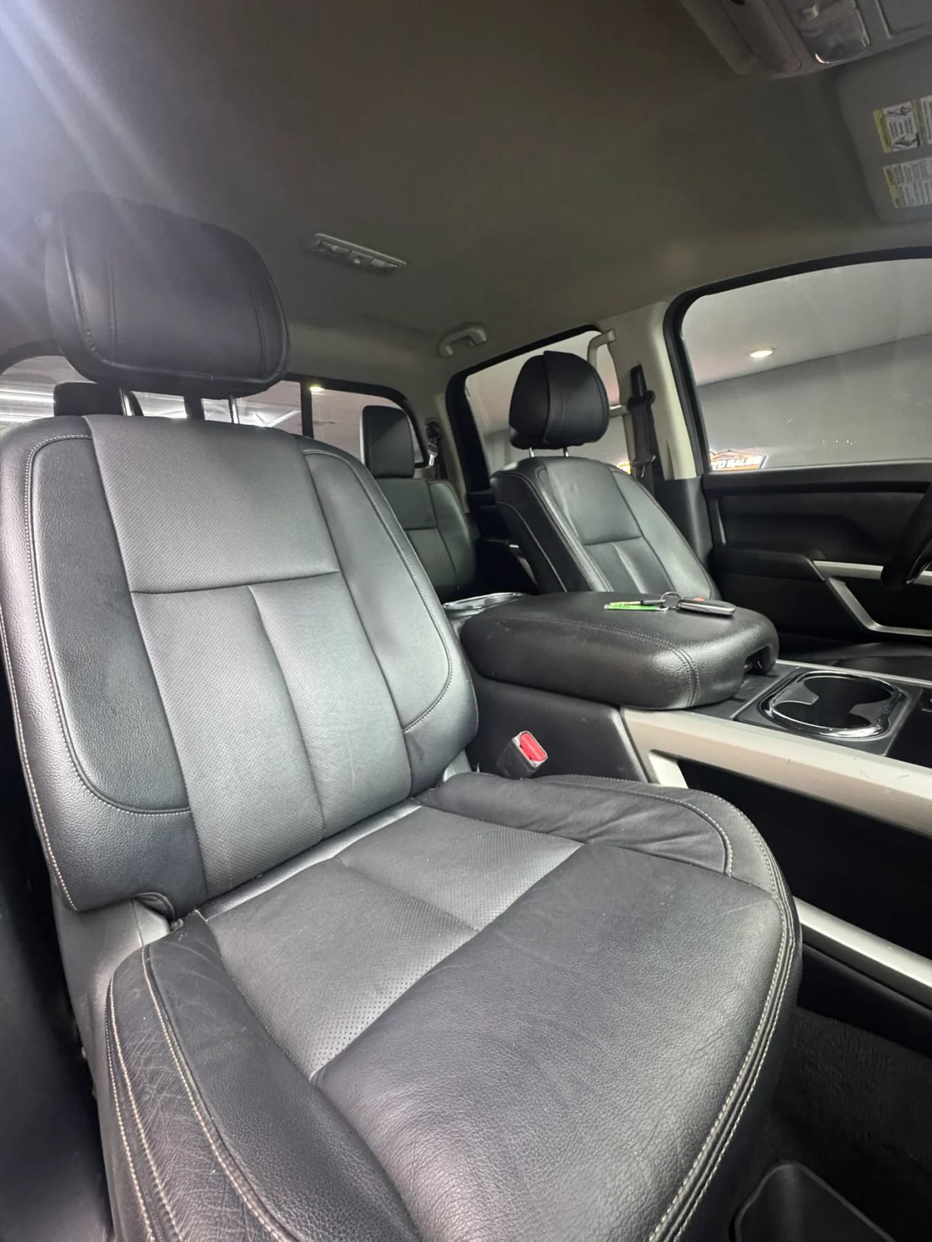 Used 2017 Nissan Titan SV RWD image 25