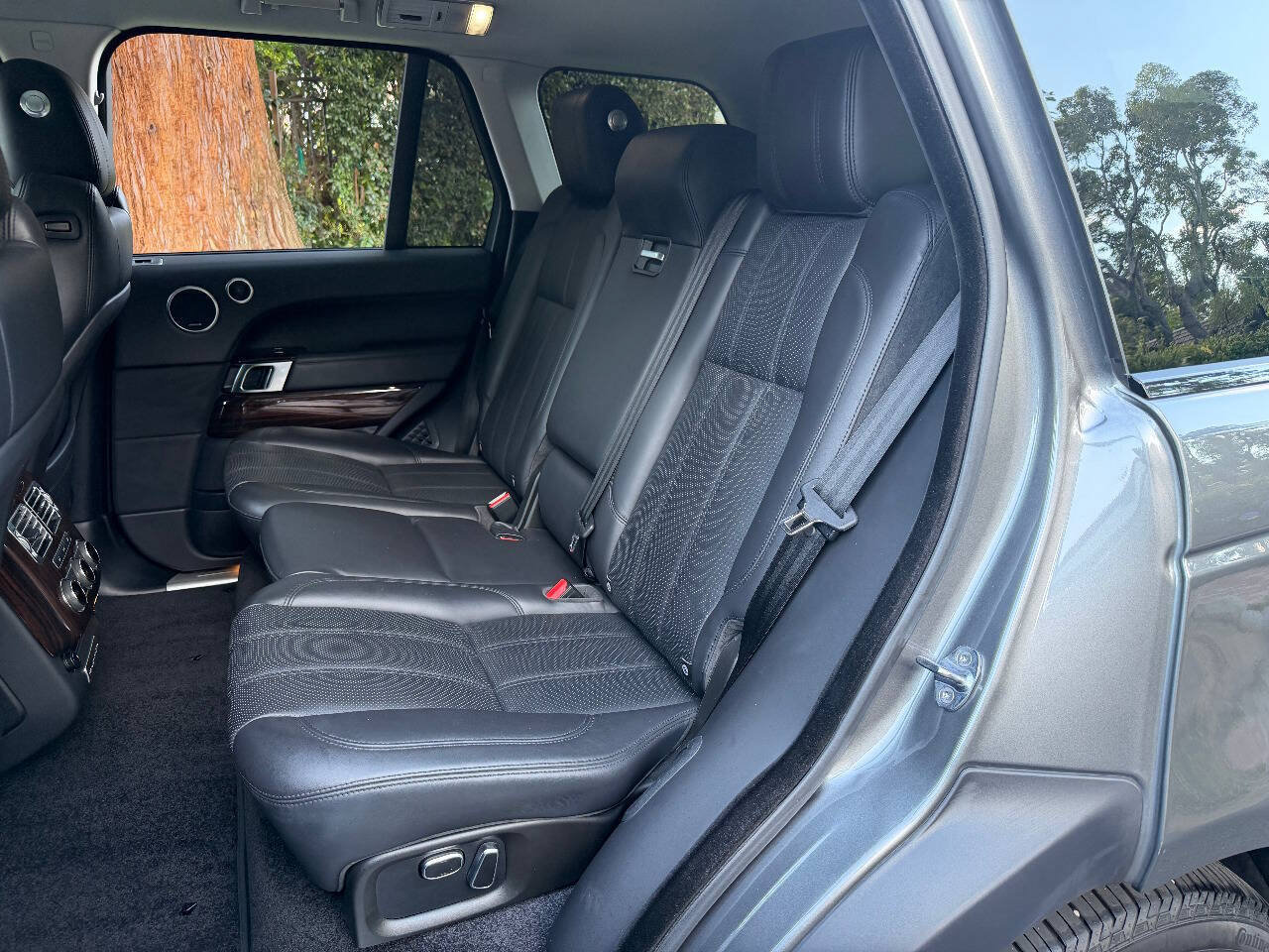 Used 2014 Land Rover Range Rover Supercharged AWD/4WD image 21