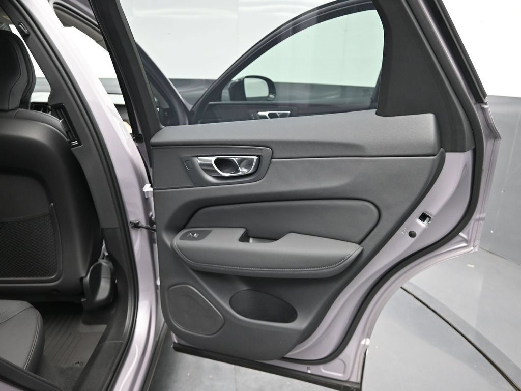 New 2026 Volvo XC60 B5 Plus w/ Climate Package AWD/4WD image 16
