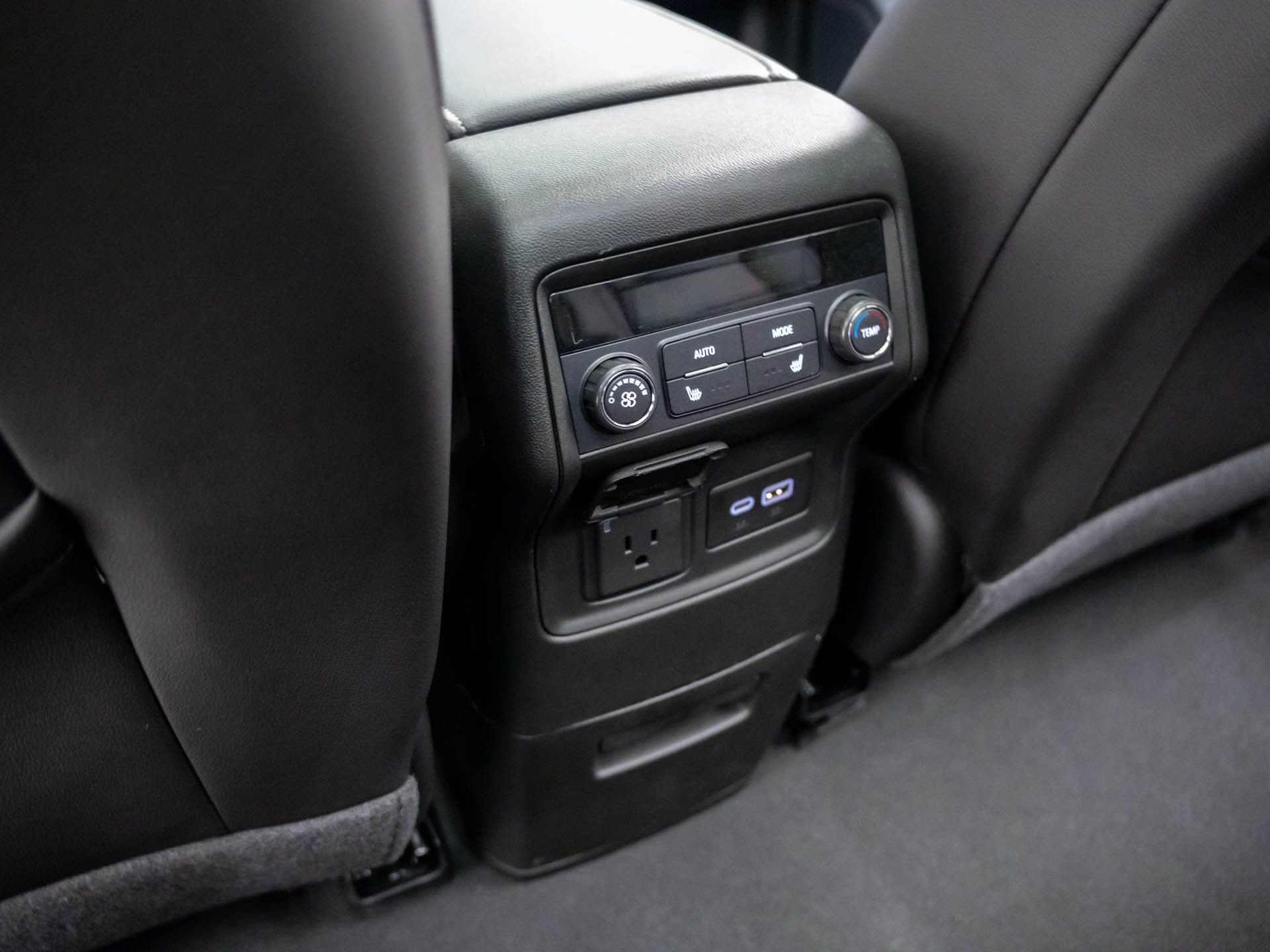 Used 2023 GMC Acadia Denali w/ Denali Ultimate Package image 23