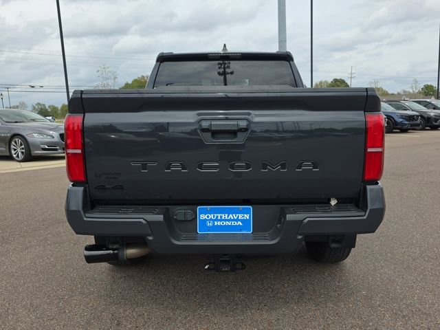 Used 2024 Toyota Tacoma TRD Off-Road image 4