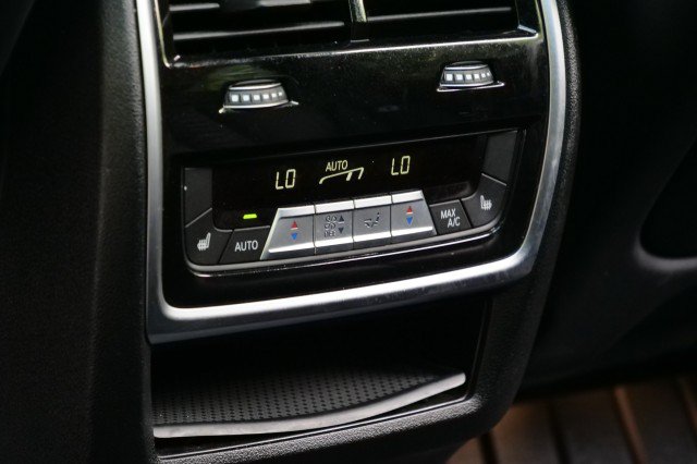 Used 2020 BMW X5 M w/ Executive Package AWD/4WD image 39