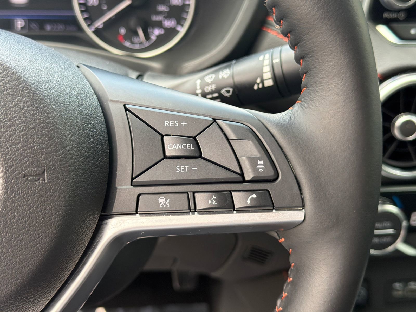 Certified 2025 Nissan Sentra SR w/ SR Premium Package FWD image 25