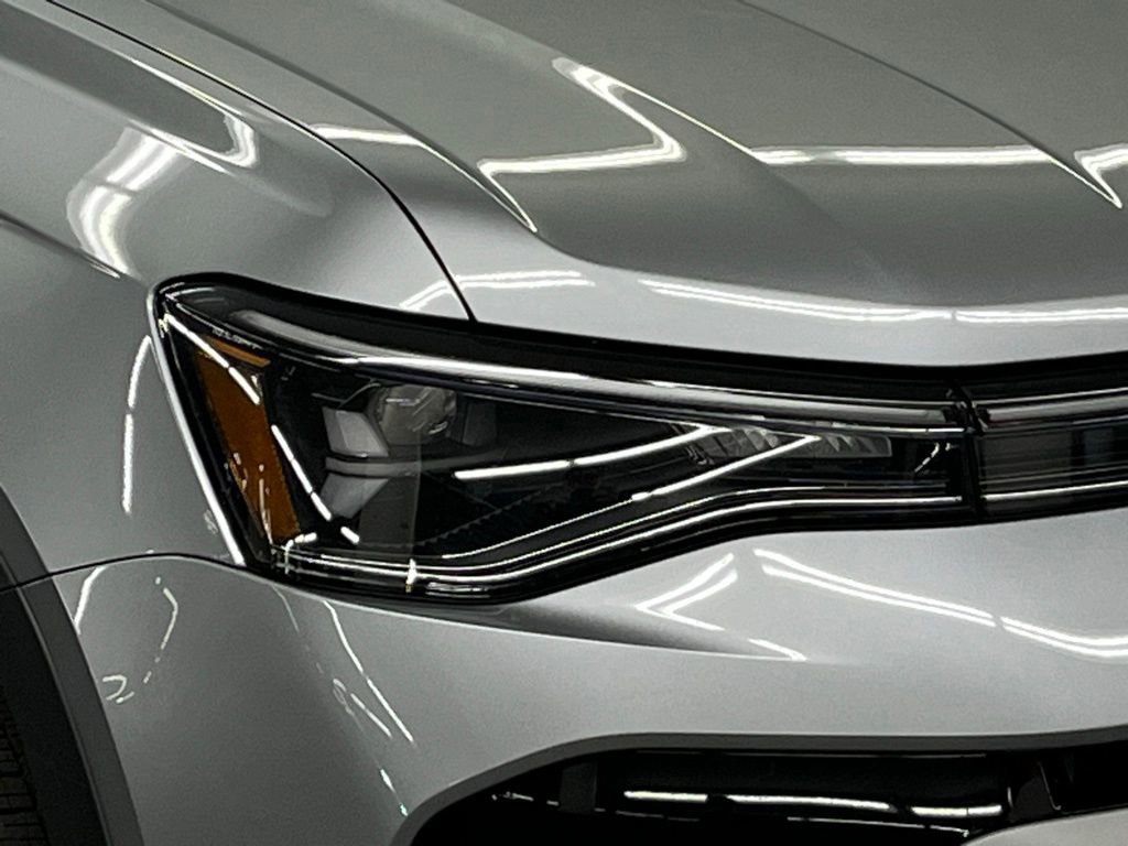 New 2025 Volkswagen Taos SEL image 41
