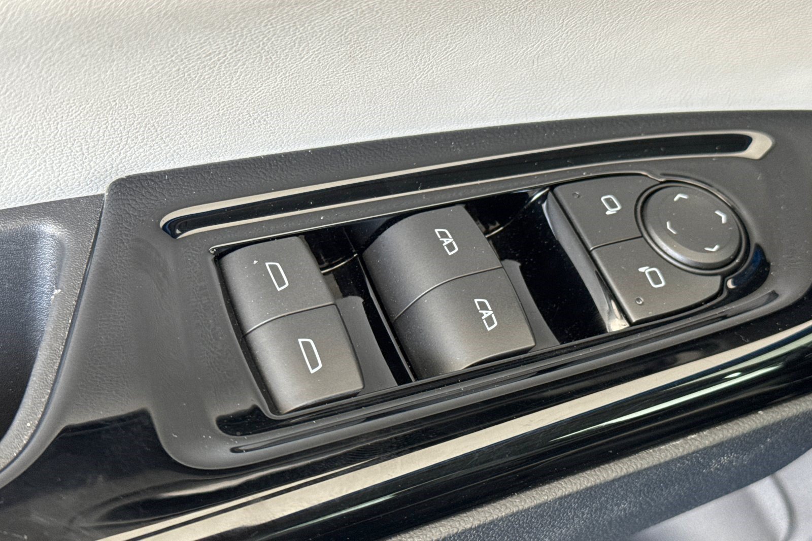 Certified 2024 Honda Prologue Touring image 13