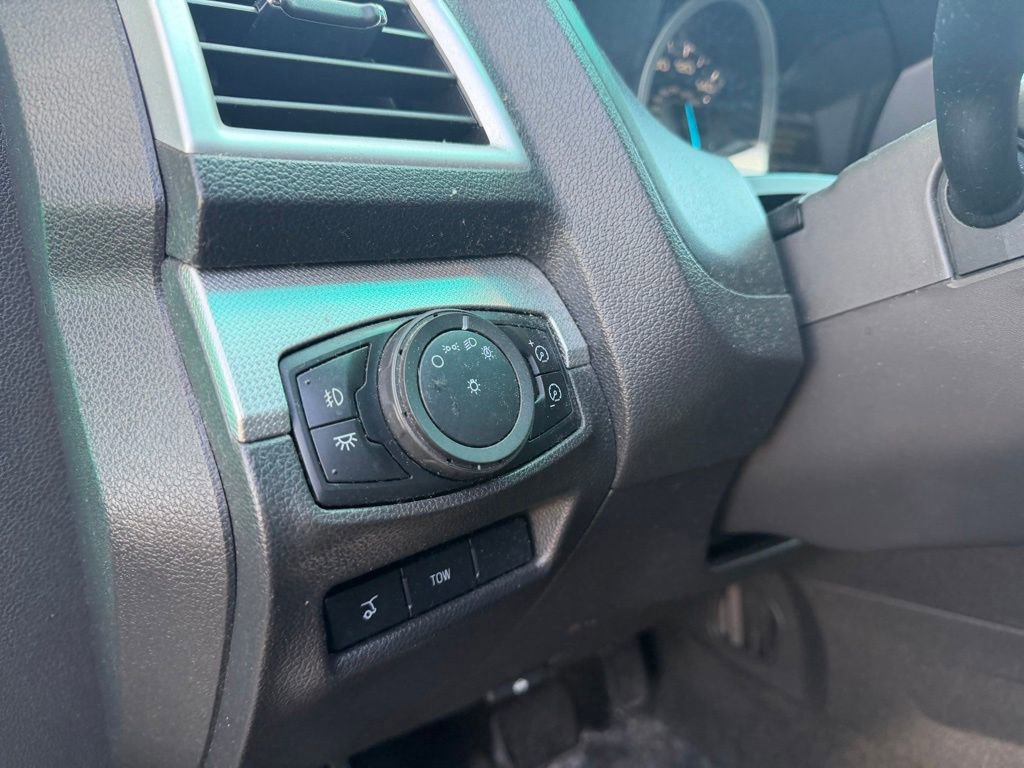 Used 2013 Ford Explorer XLT AWD/4WD image 9