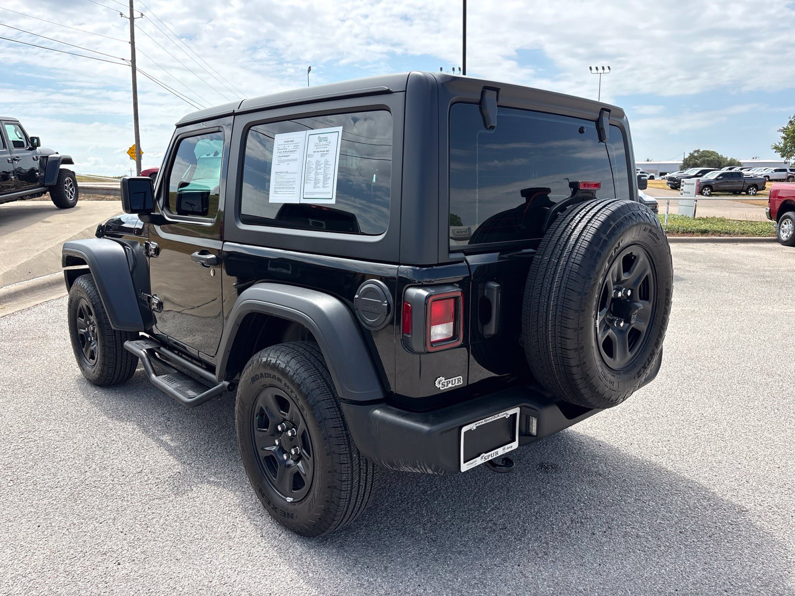 Used 2026 Jeep Wrangler Sport AWD/4WD image 4