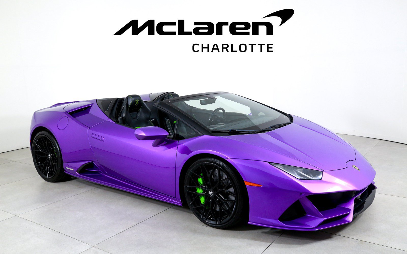 Used 2020 Lamborghini Huracan EVO AWD/4WD image 2