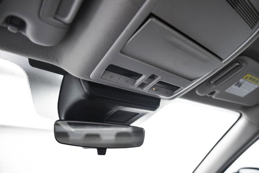 Used 2024 MAZDA MAZDA3 s image 18