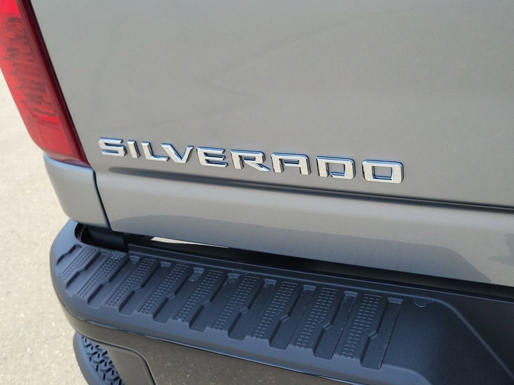 New 2026 Chevrolet Silverado 2500 Custom w/ Custom Value Package AWD/4WD image 20