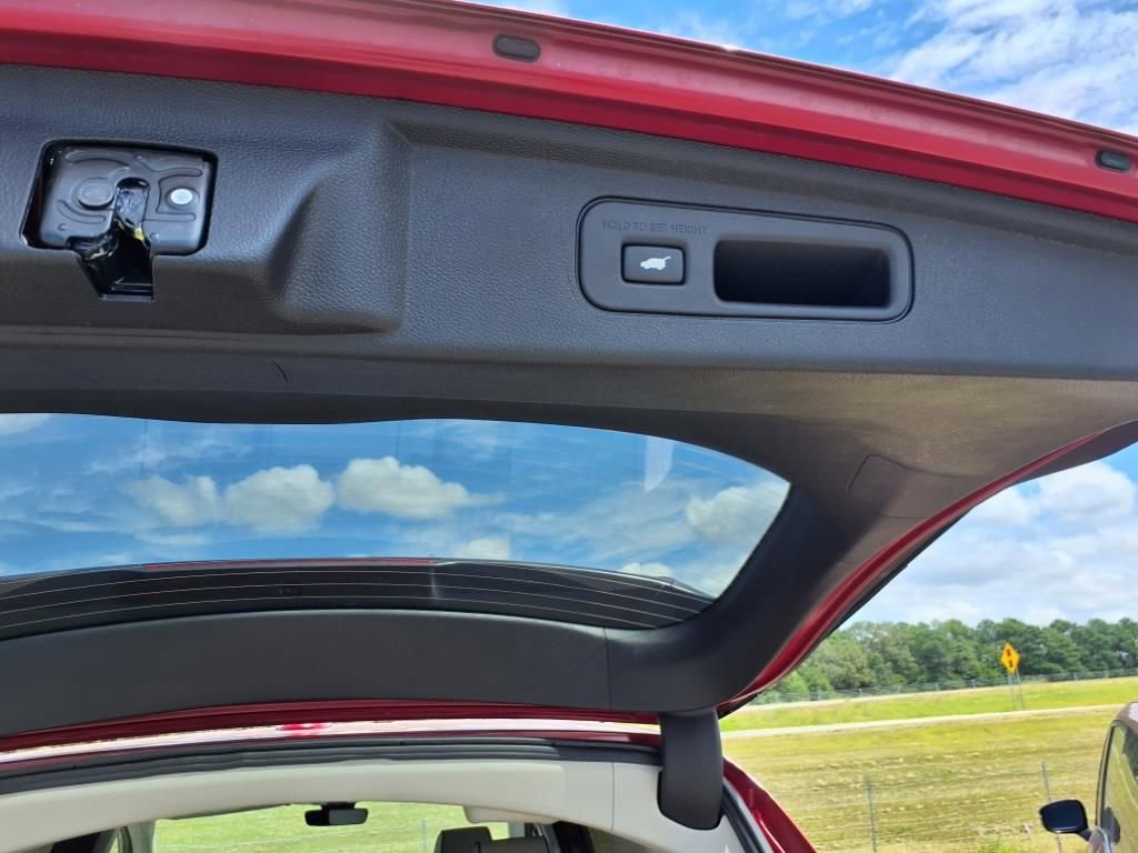 New 2026 Honda Odyssey Touring image 8
