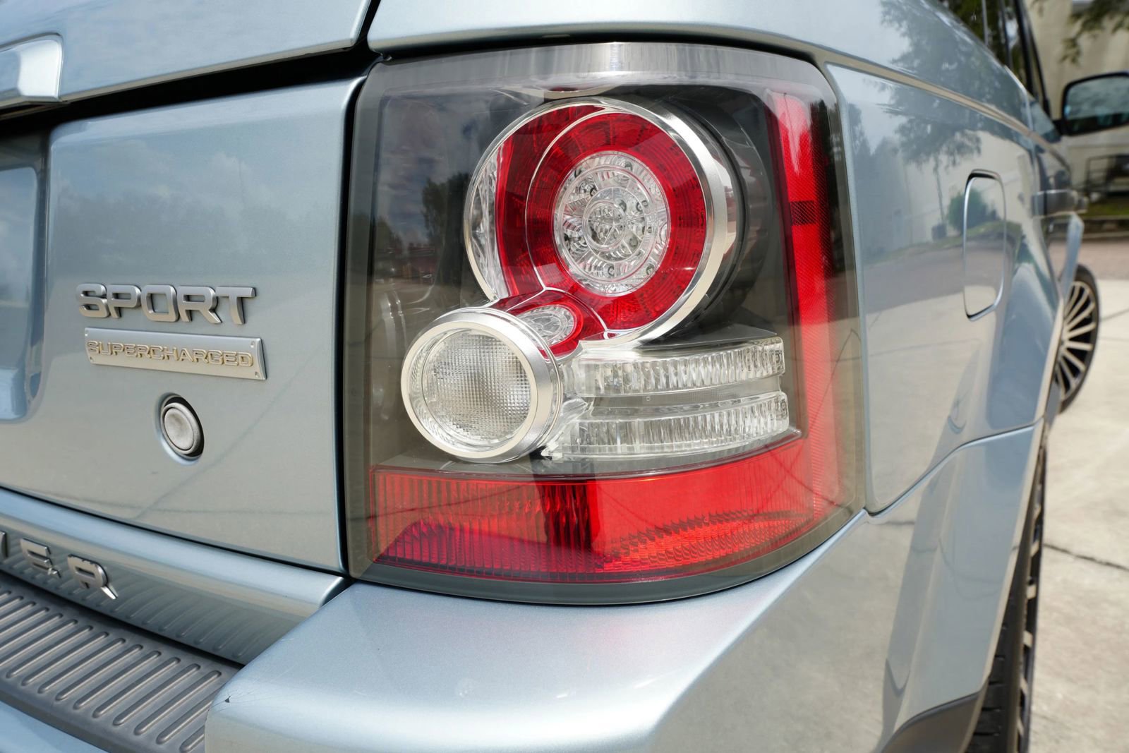 Used 2011 Land Rover Range Rover Sport Supercharged image 10