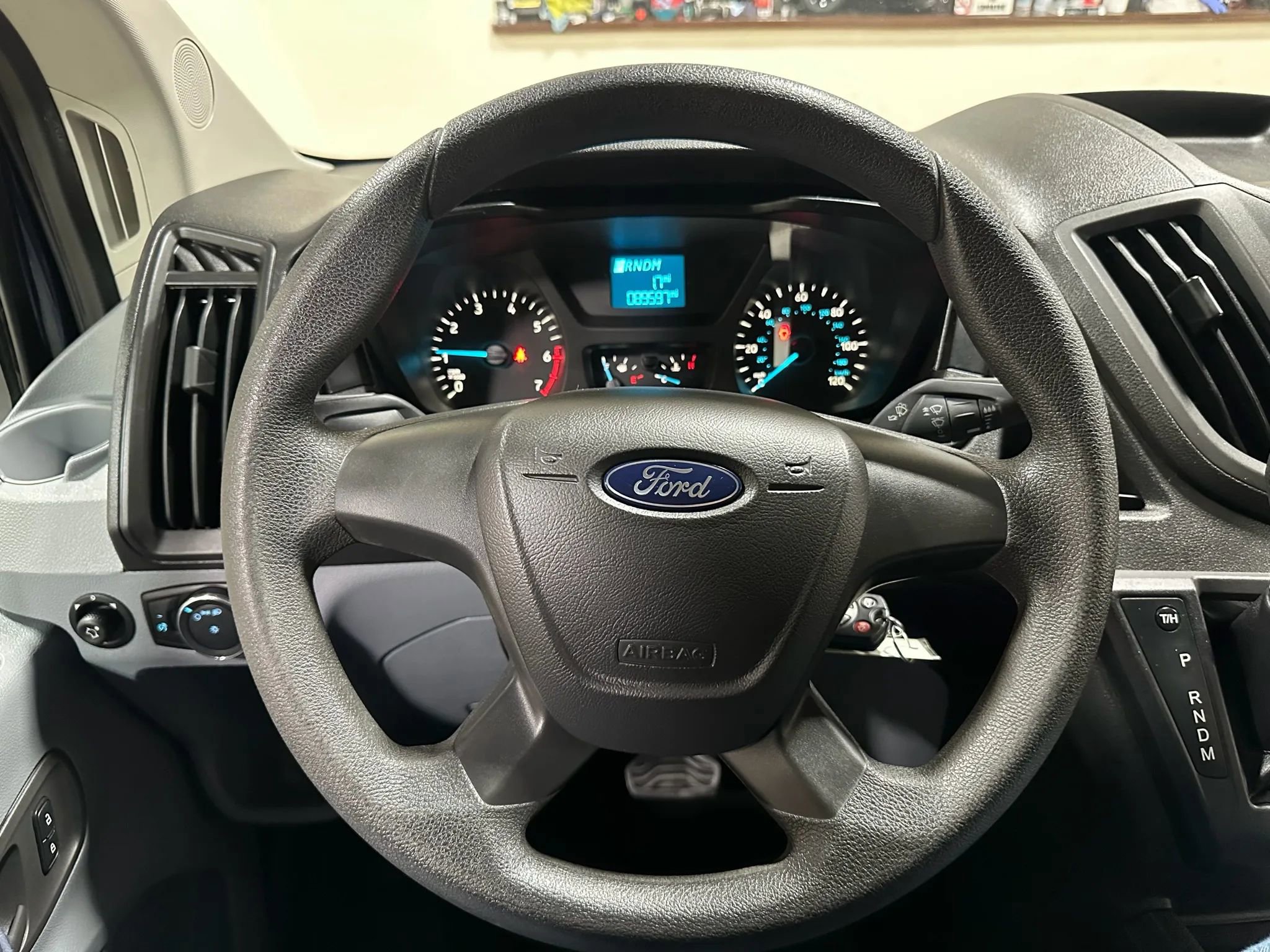 Used 2018 Ford Transit 350 XL image 20