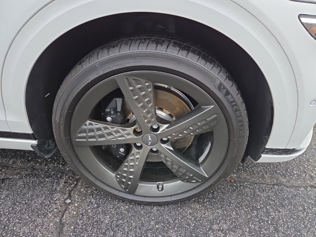 Used 2025 Genesis GV70 3.5T Sport w/ Sport Advanced Package image 16