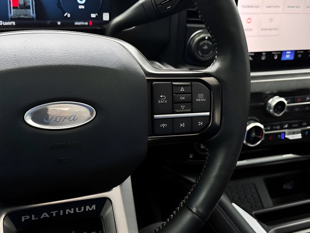 Used 2026 Ford F350 Platinum w/ FX4 Off-Road Package AWD/4WD image 19