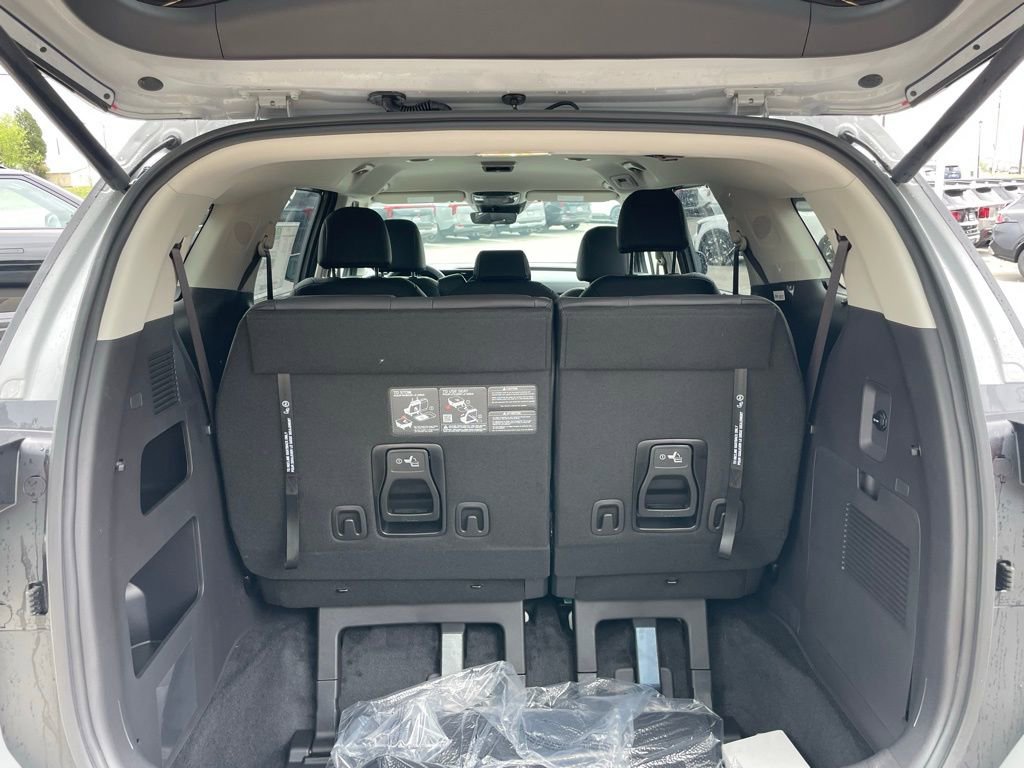 New 2026 Kia Carnival EX image 27