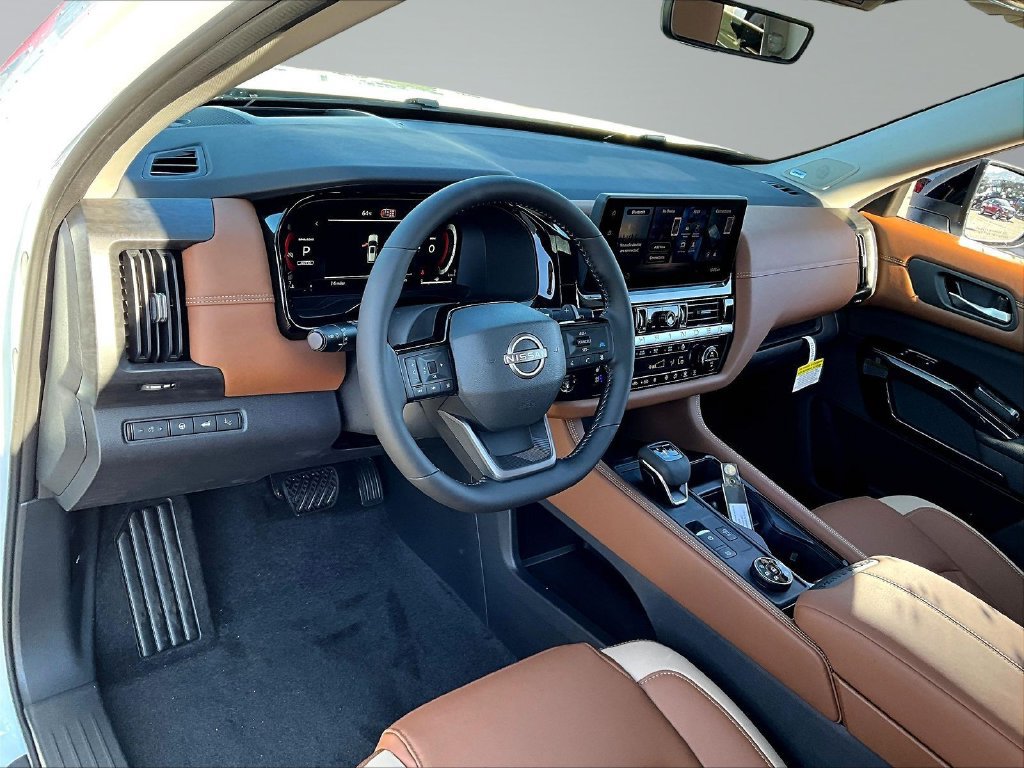New 2026 Nissan Pathfinder Platinum w/ Cargo Package AWD/4WD image 7