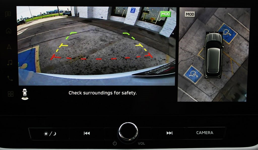 New 2025 Mitsubishi Outlander SE image 21