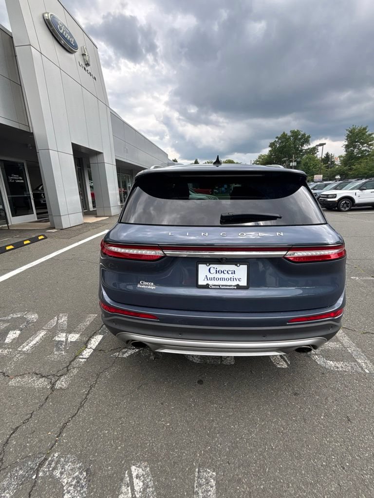 Used 2022 Lincoln Corsair AWD w/ Equipment Group 101A image 4